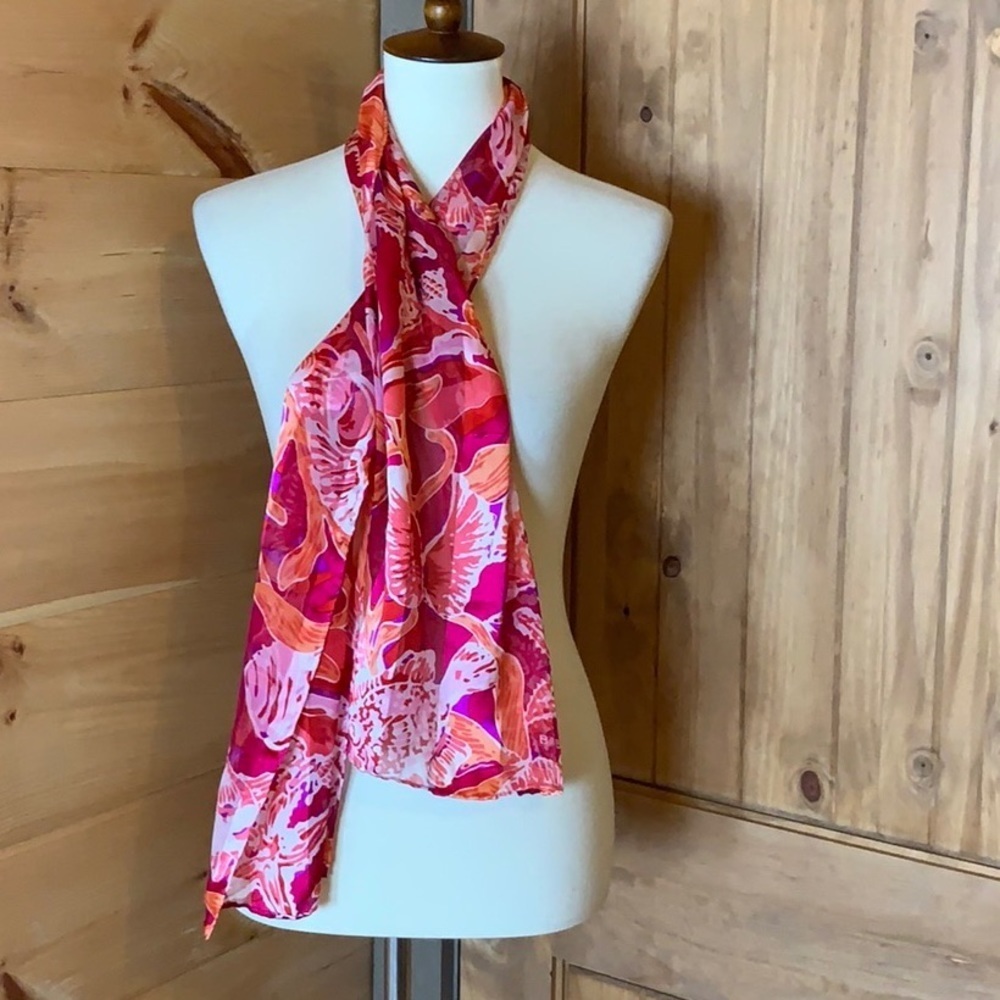 Bill Blass silk scarf with sea life (seashells, fish, starfish, etc.) - Picture 9 of 10
